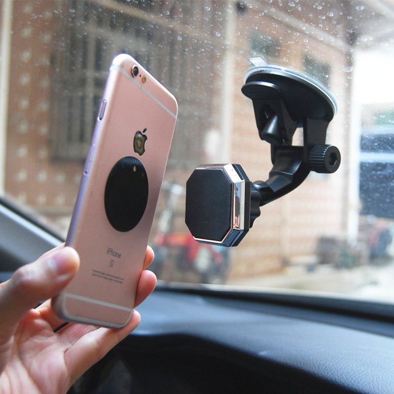 Universal Car Phone Holder with Suction Cup – Secure Mount for Windscreen & Clear Navigation