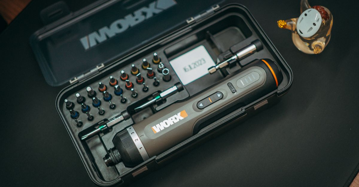JK Gadgets: intro focus